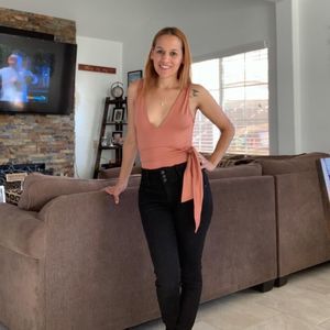 Meet your Posher, Sabrina